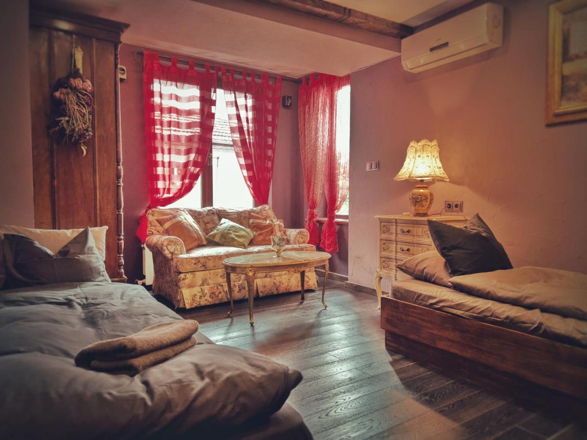 Тhe Bohemian Lodge-Entire House With Sauna Veliko Tŭrnovo Eksteriør bilde