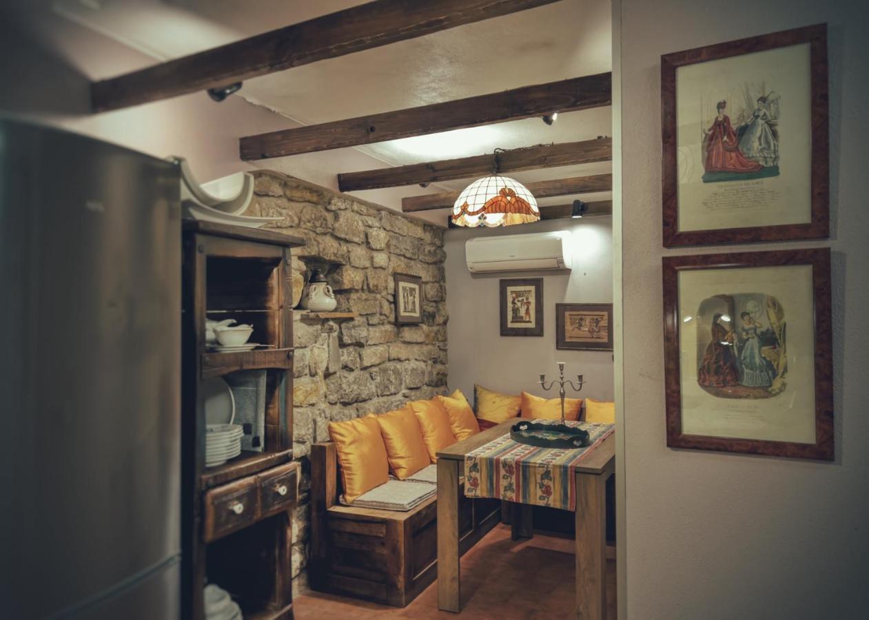 Тhe Bohemian Lodge-Entire House With Sauna Veliko Tŭrnovo Eksteriør bilde